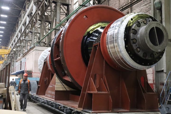 ЭЛСИБ отгрузил крупные узлы гидрогенератора на Иркутскую ГЭС