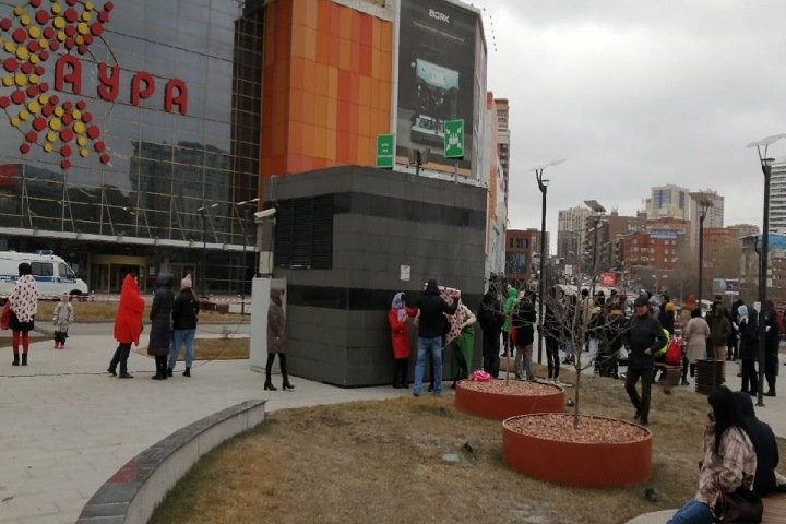 Торговый центр эвакуируют в Новосибирске