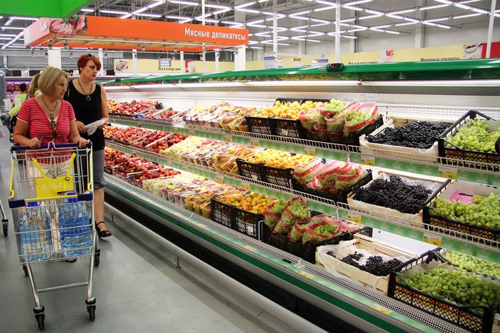 Самые дешевые наборы продуктов подсчитали в сетях Новосибирска