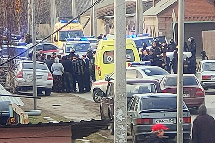 Массовая драка с использованием ножей произошла в Новосибирске
