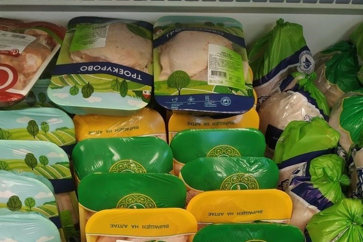 Как в апреле меняются цены на куриные бедра и колбасу: мониторинг цен в магазинах Новосибирска