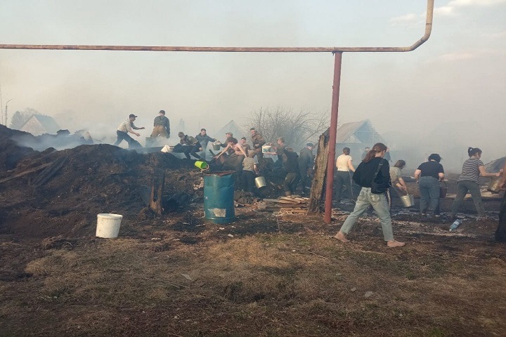 Десятки домов сгорели в Новосибирской области