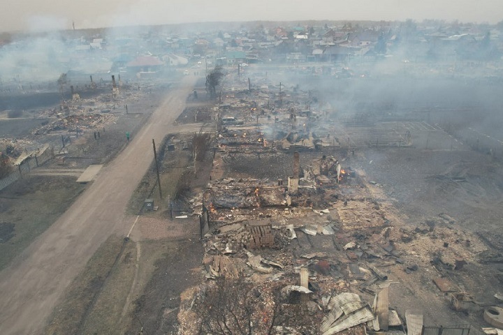 Первичная выплата пострадавшим при пожарах в Красноярском крае составит 15 тыс. рублей