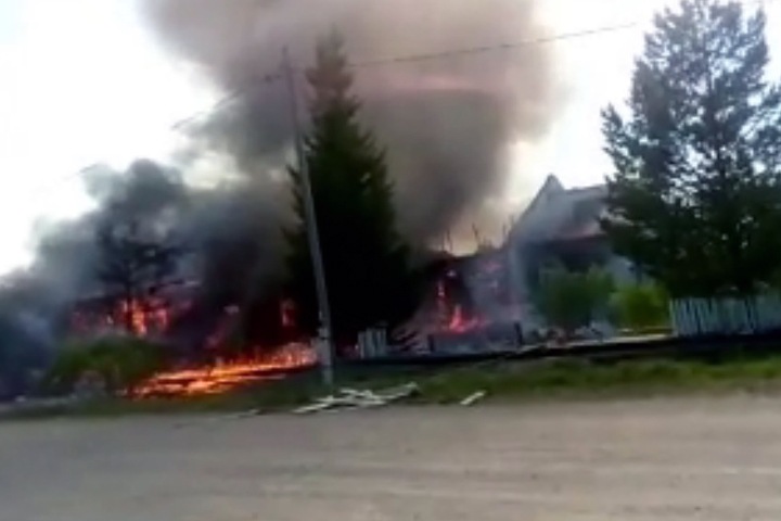 Детский сад сгорел в Красноярском крае: «Воды-то нет»