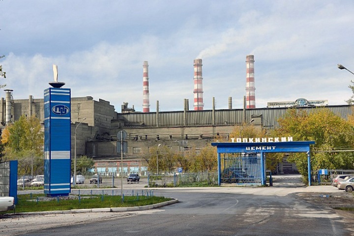 Крупнейший производитель цемента в Сибири объявил о резком повышении цен из-за «обстоятельств в конце февраля»