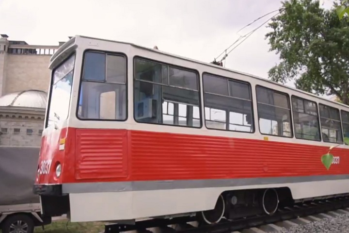 Списанный трамвай №13 сделали памятником в Новосибирске