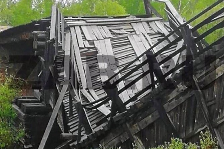 Единственный мост до кладбища рухнул в поселке под Читой