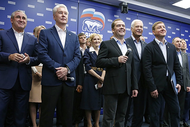 Кто спонсировал «ЕР» в год выборов в Госдуму: господрядчики, компании сибирского сенатора и экс-чекиста