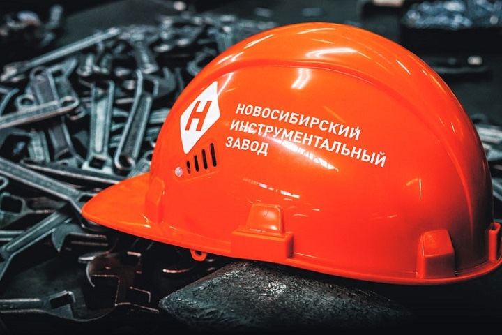 Новосибирский инструментальный завод перешел на сокращенную неделю
