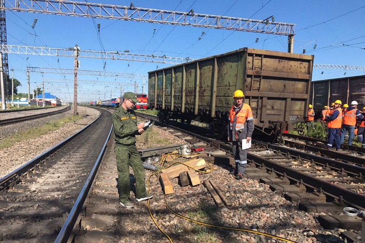 СК начал проверку после схода состава с углем в Красноярском крае
