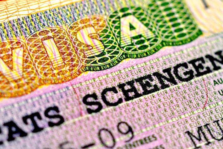 Власти РФ не исключили полный запрет на выдачу шенгенских виз