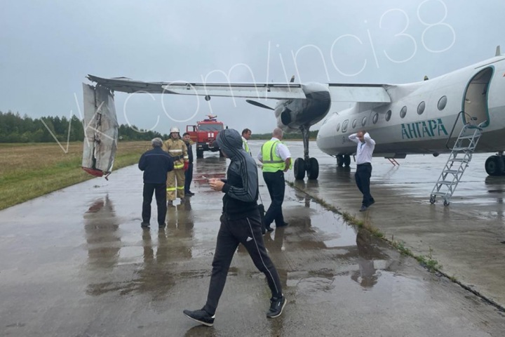 Пассажирский самолет с отломанным крылом сел в Усть-Куте