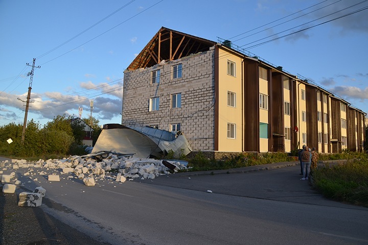 Прокуратура начала проверку после обрушения части дома в Барабинске