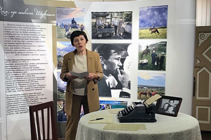 Посвященную Шукшину выставку открыли в Красноярске