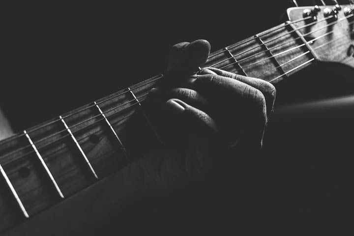 Новосибирец забил приятеля до смерти гитарой