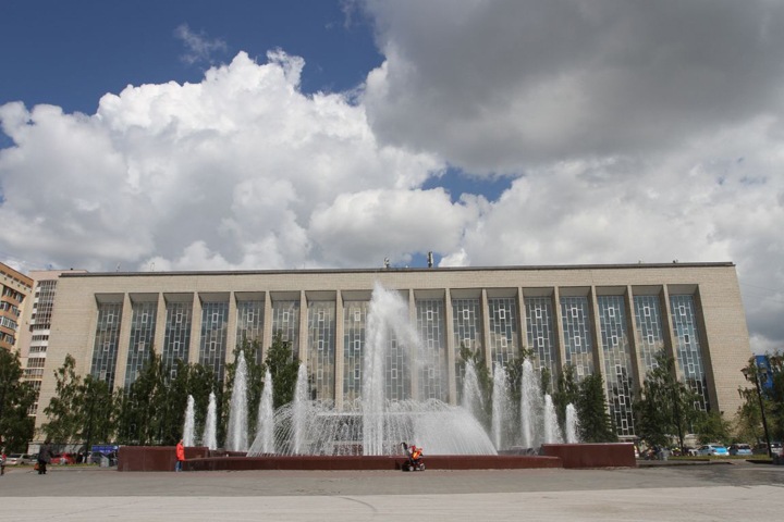 Журналисты сообщили о проблемах с выплатой зарплат в крупнейшей библиотеке Сибири