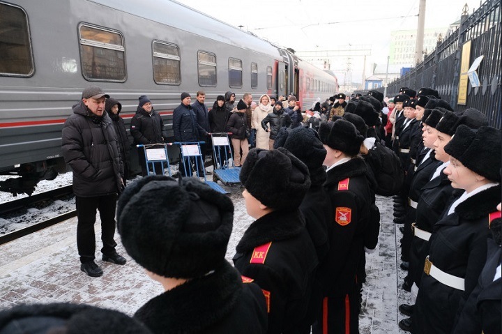 Еще 65 детей вывезли из ДНР в Новосибирск
