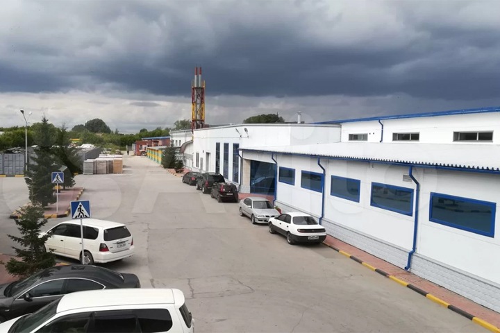 Оптово-розничная база продается в районе завода «Сибсельмаш» в Новосибирске за 1,6 млрд
