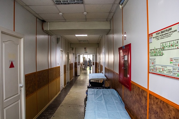 Новосибирские больницы задолжали поставщикам по 190 контрактам
