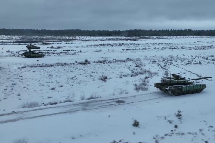 Военнослужащих отправляют на завод собирать танки в Забайкалье