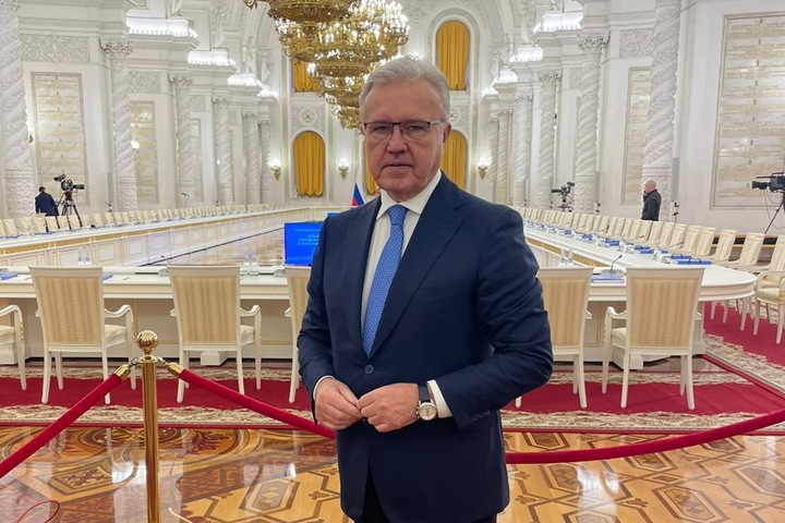 Красноярский губернатор не собирается подавать в отставку