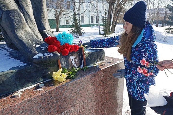 Акции памяти Бориса Немцова проходят в Сибири