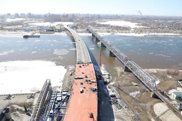 Новосибирское правительство пообещало открыть движение по платному мосту через Обь в 2023 году