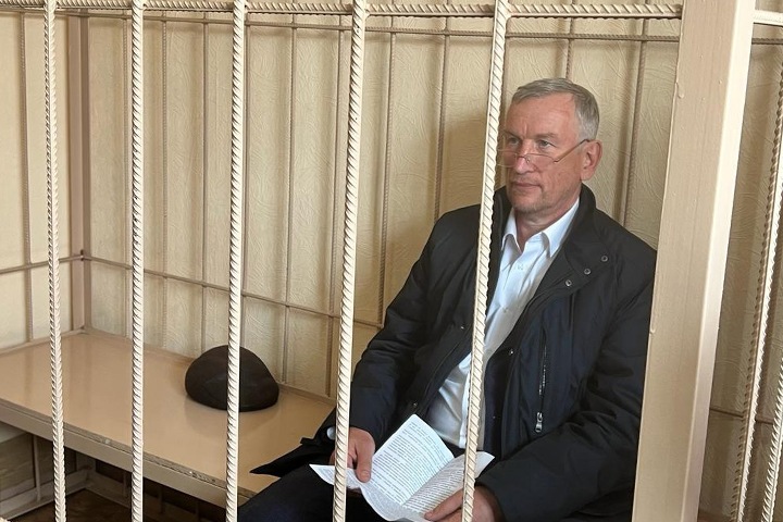 Суд отпустил депутата горсовета Новосибирска Алексея Джулая под запрет определенных действий
