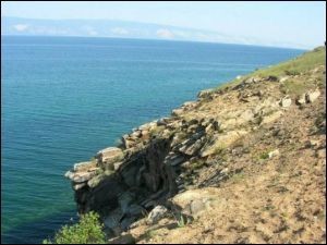 Для сбора мусора с побережья Байкала построят полигон