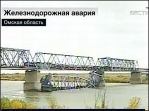 В Омской области упал в Иртыш грузовой поезд