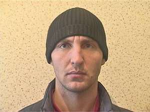Серийный грабитель, нападавший на женщин в подъездах, задержан в Новосибирске (фото)
