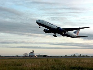 Новосибирский аэропорт «Толмачево» принял Boeing-777-200 (фото) 