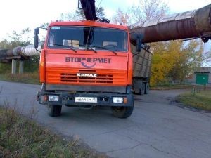 КамАЗ врезался в газопровод в Иркутской области (фото)