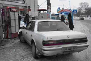Пьяный водитель въехал в остановку в Новосибирске, есть пострадавшие