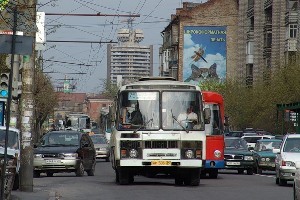 Участники «Красноярского автоклуба» написали «Хартию вежливых водителей»