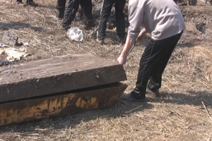 Туберкулезный заключенный похоронен с нарушениями закона в Алтайском крае