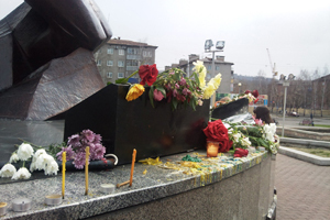 Жители Междуреченска отдают дань памяти погибшим шахтерам