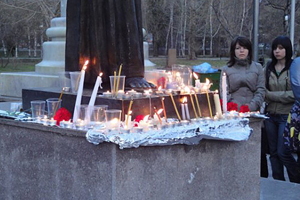 Акции памяти жертв аварии в Кузбассе проходят в Томске и Санкт-Петербурге