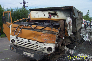 Водитель «КамАЗа», въехавшего в автобус с детьми, арестован в Омске