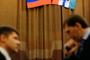 Независимые депутаты новосибирского заксобрания ищут места в партийных списках