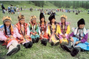 Алтайцы залезут на кедры на празднике «Эл Ойын-2010»
