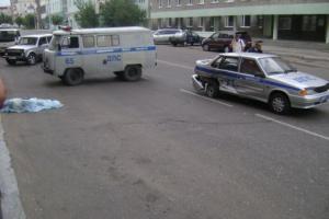 Милицейский автомобиль в Чите насмерть сбил женщину-пешехода