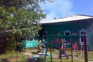 11 человек эвакуированы из-за пожара в сельском детском саду в Приангарье